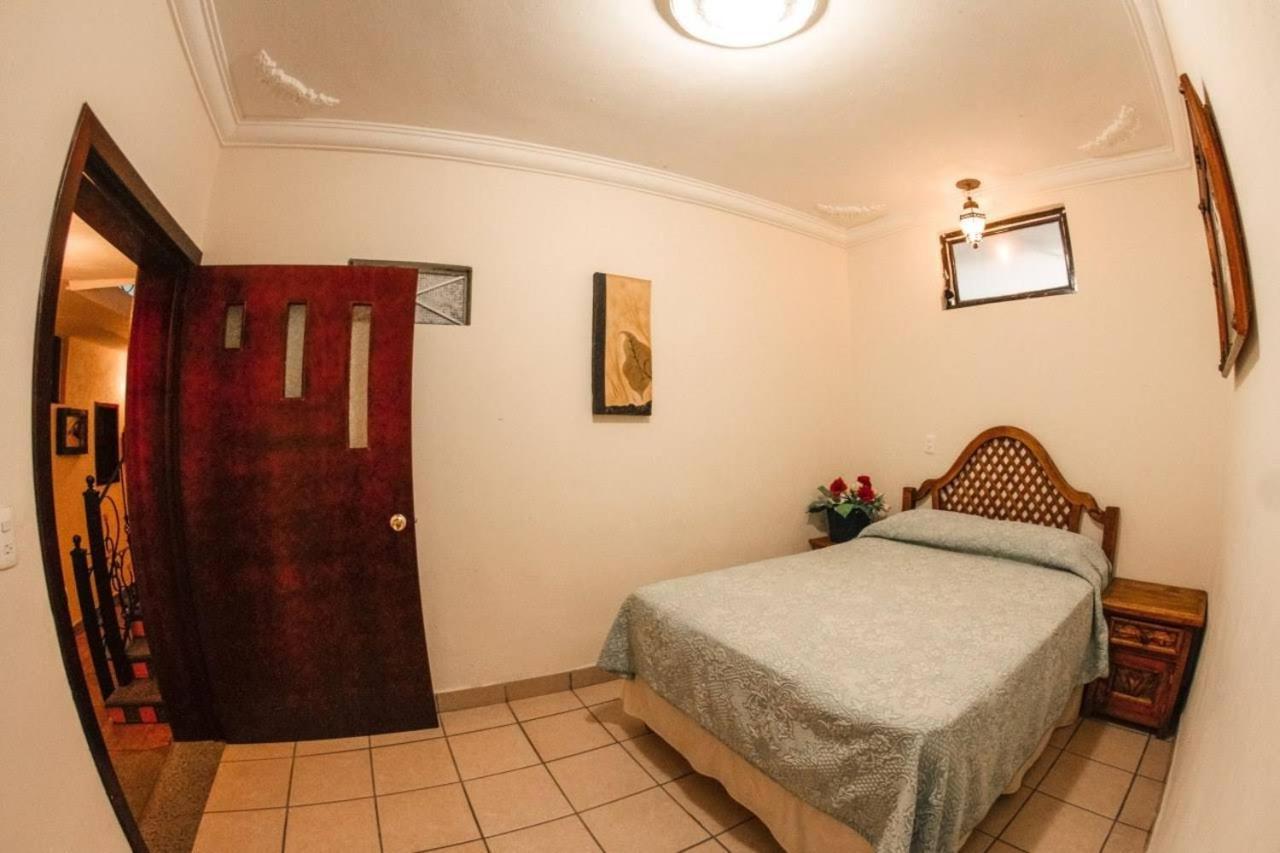 Hotel Posada De La Conspiracion Dolores Hidalgo Δωμάτιο φωτογραφία